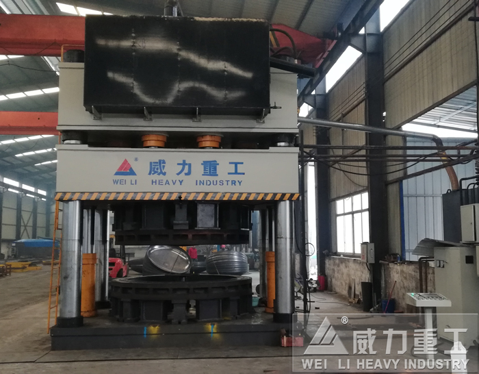 4000噸四柱液壓機(jī)廣泛應(yīng)用于汽車(chē)配件