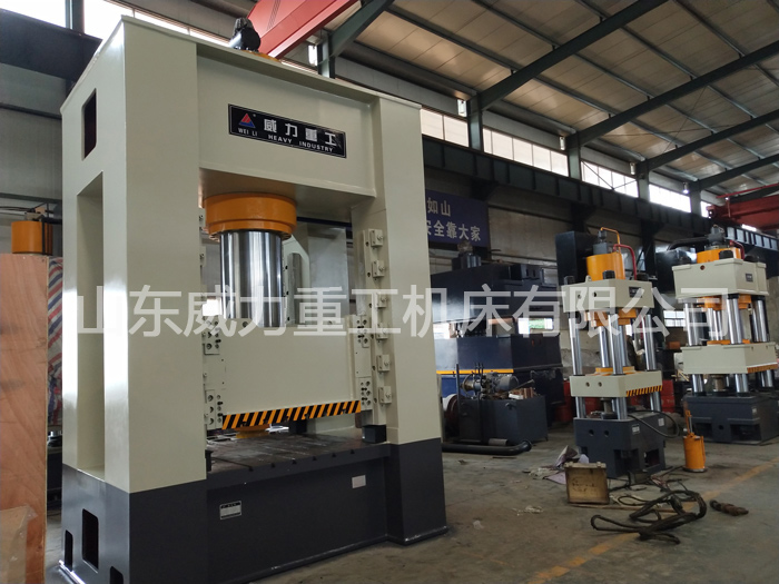 800噸液壓機(jī)用于汽車(chē)覆蓋件沖壓